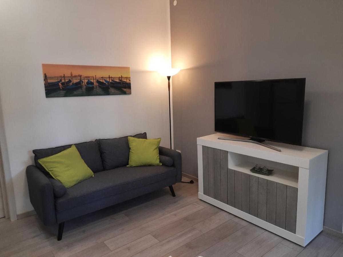 Marco'S Apartment -Ideale Per Venezia- 메스트레 외부 사진